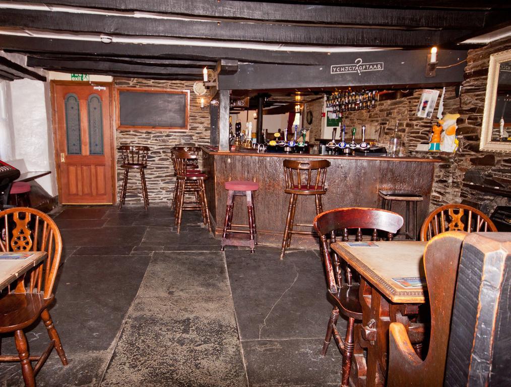 The White Hart Hotel Menheniot Экстерьер фото