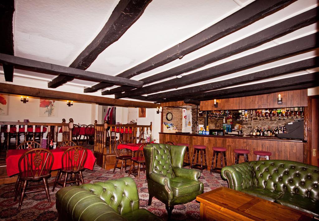 The White Hart Hotel Menheniot Экстерьер фото