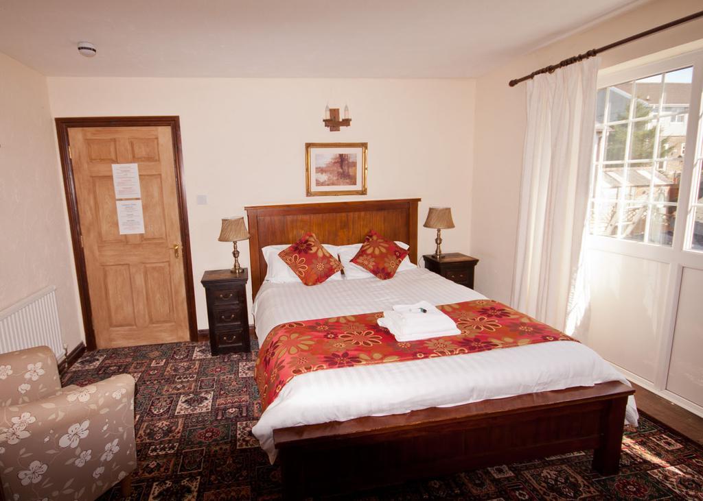 The White Hart Hotel Menheniot Экстерьер фото