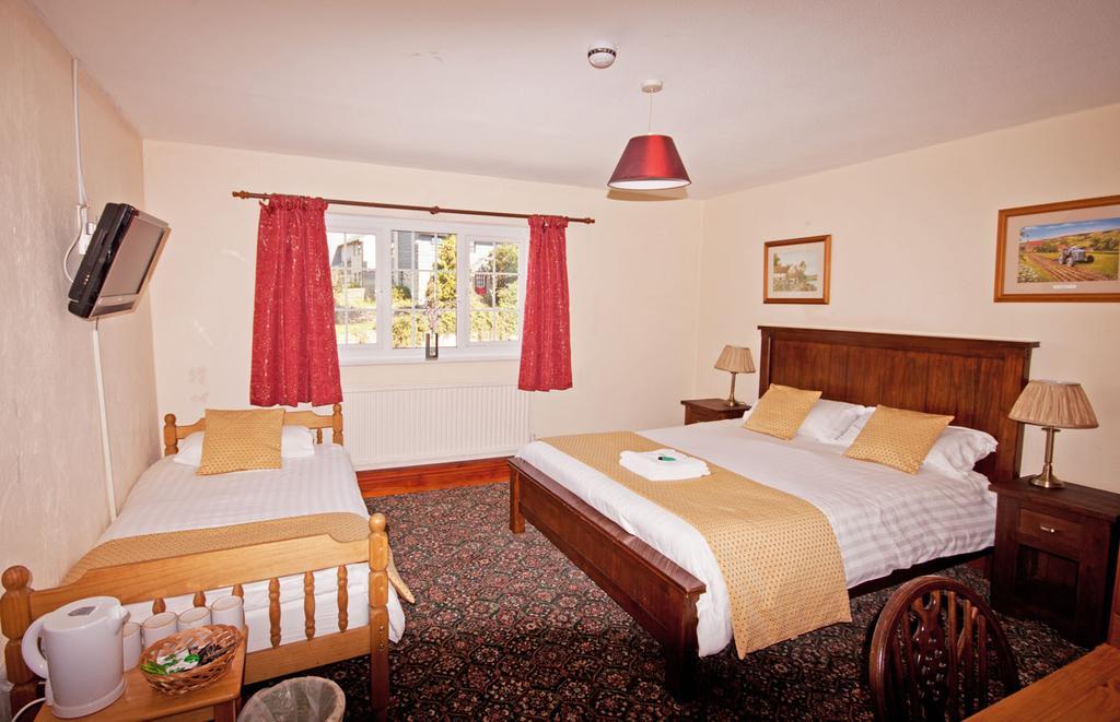 The White Hart Hotel Menheniot Номер фото